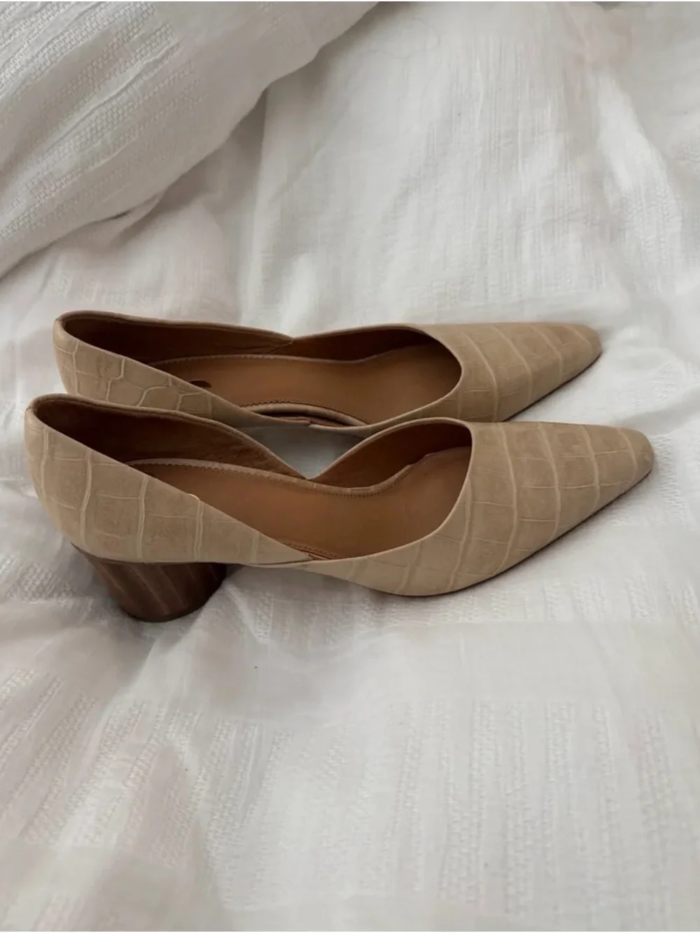 SARTO Beige Croc-Embossed Block Heels 8.5